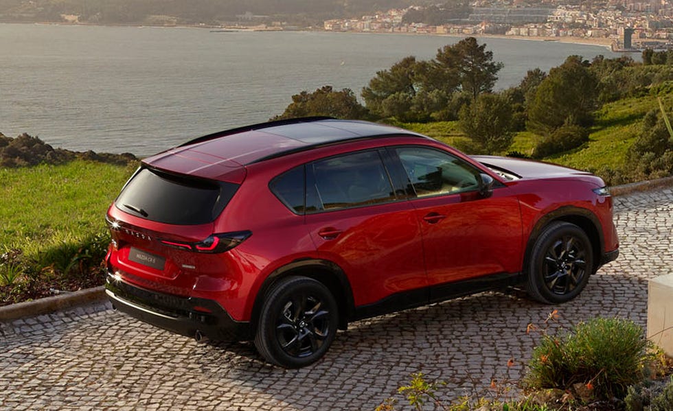 Traseira do Mazda CX-5 2026 com novas lanternas