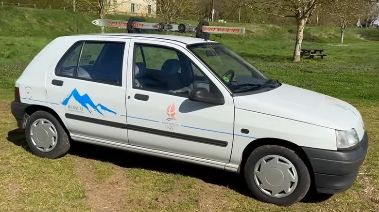 Frota Renault com design uniforme para as Olimpíadas de Albertville 1992