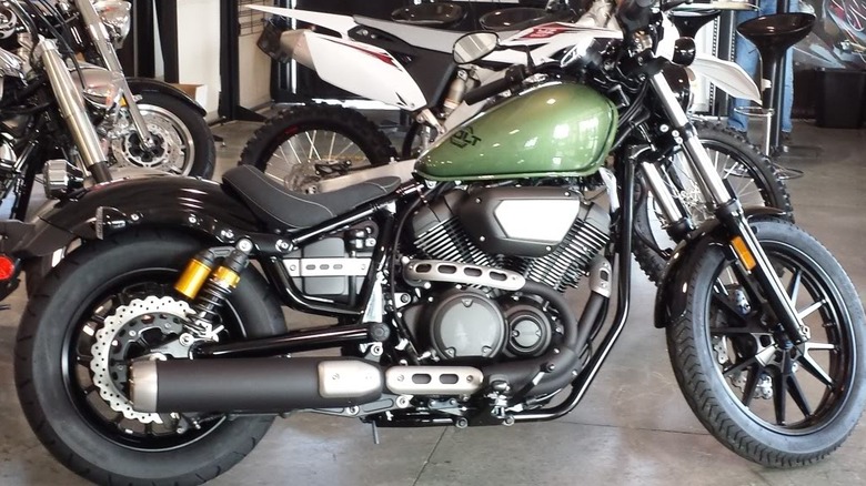 Yamaha Bolt R-Spec 2025 em destaque