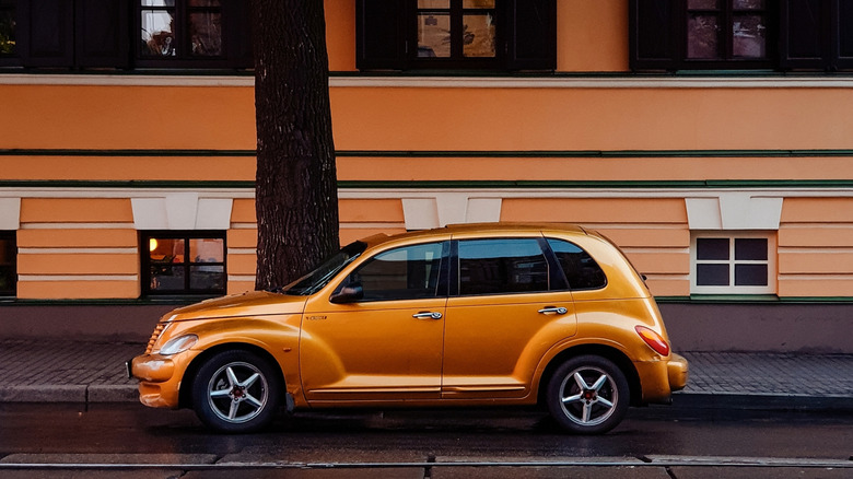 Renderizações de um possível novo Chrysler 300C e PT Cruiser
