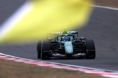 Fernando Alonso no carro da Aston Martin