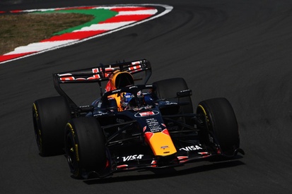 Max Verstappen, piloto da Red Bull Racing, competindo na Fórmula 1