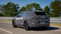 Lateral do protótipo BMW iX5 FCEV, destacando as proporções do SUV