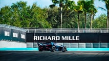 Bugatti Bolide 2026 em Miami, visão traseira