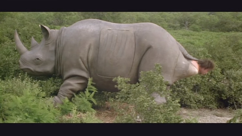 Rinoceronte mecânico de Ace Ventura com detalhes da carroceria