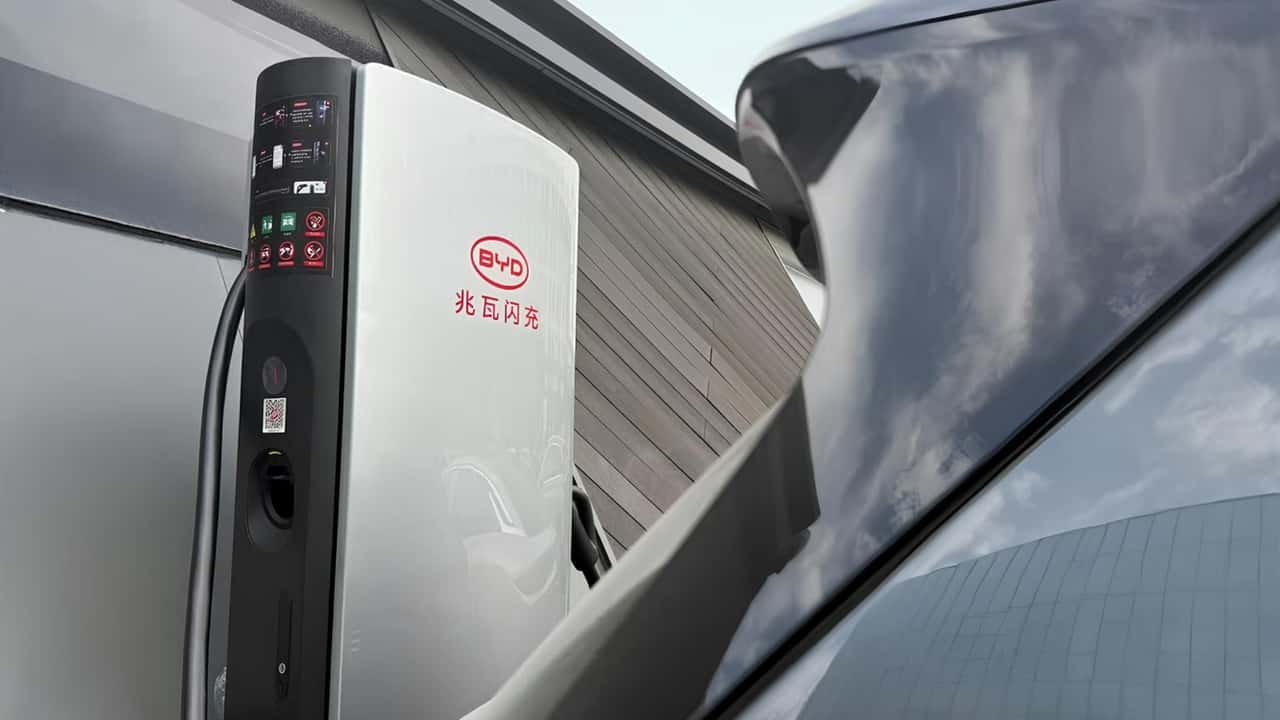 Carregador BYD Megawatt em forma de T