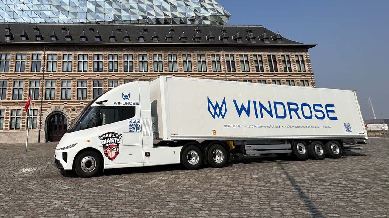 Caminhão elétrico Windrose Hero