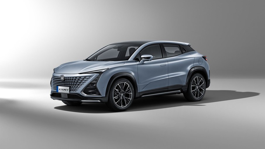 Changan Uni-T em destaque frontal com sua grade diferenciada