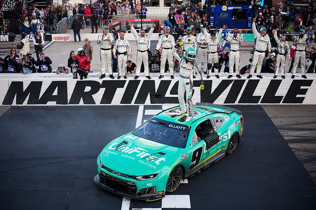 Carro de corrida da NASCAR, Chevrolet Camaro número 9 de Chase Elliott em Martinsville