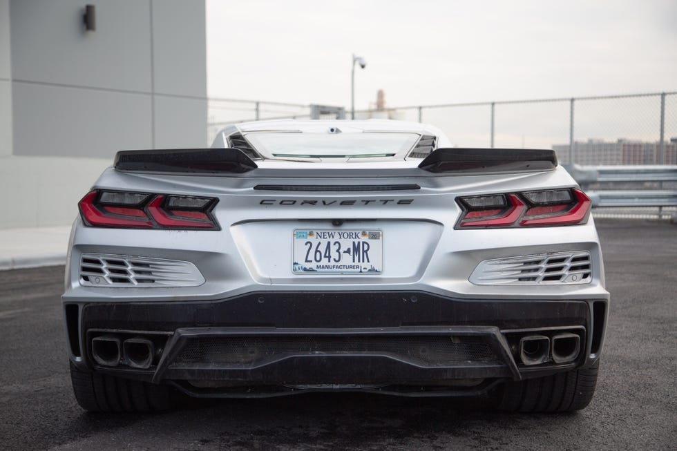 Chevrolet Corvette E-Ray, vista traseira inferior