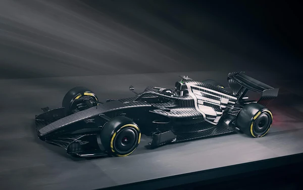 Cadillac Fórmula 1 livery de testes em visão três quartos frontal