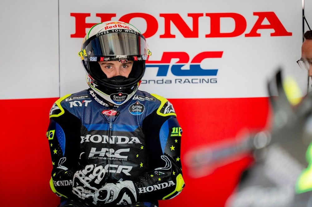 Diogo Moreira em sua moto Honda da equipe LCR