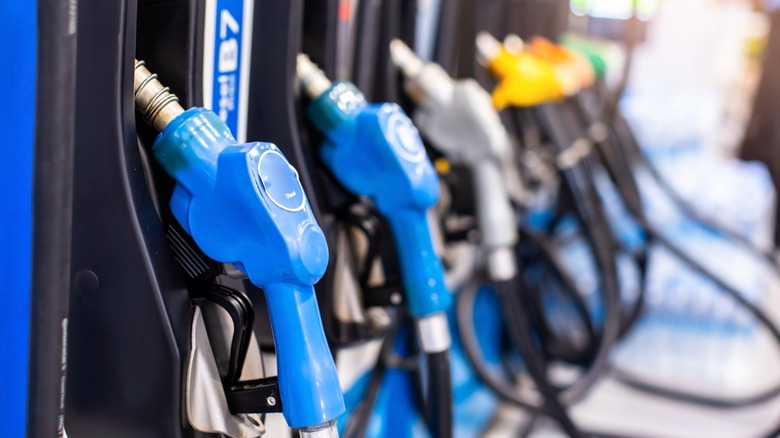 Bomba de combustível com indicação de E85