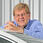 Steve Cropley em um formato menor