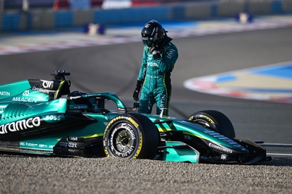 Lance Stroll em um carro da Aston Martin