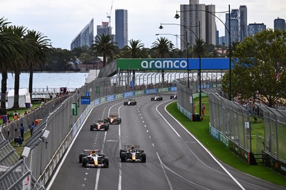 Isack Hadjar (Red Bull Racing) em ação na pista