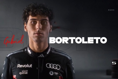 Gabriel Bortoleto em carro de corrida