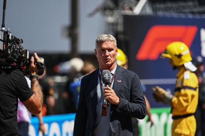 David Coulthard, ex-piloto de Fórmula 1 e apresentador, em um estúdio de transmissão