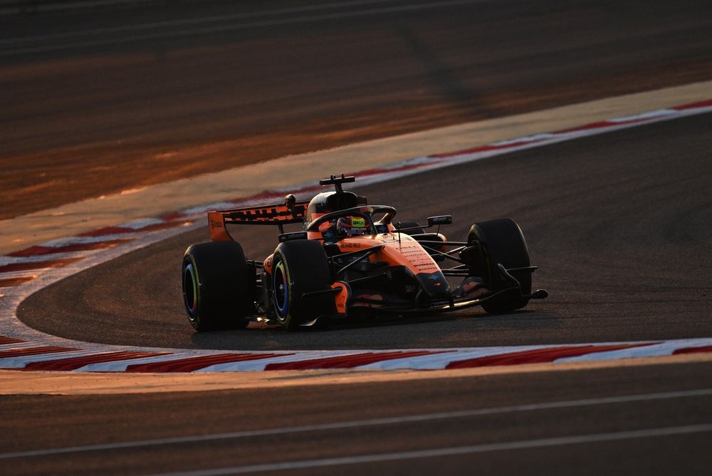 Oscar Piastri em seu McLaren