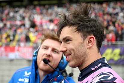 Pierre Gasly pilotando um carro da Alpine