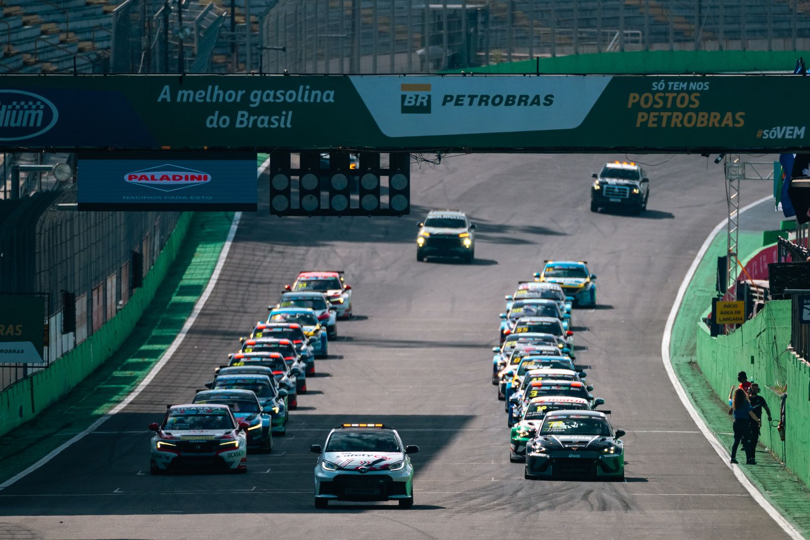 TCR South America | Reis e Fraga dominam Interlagos e vencem Super Challenge