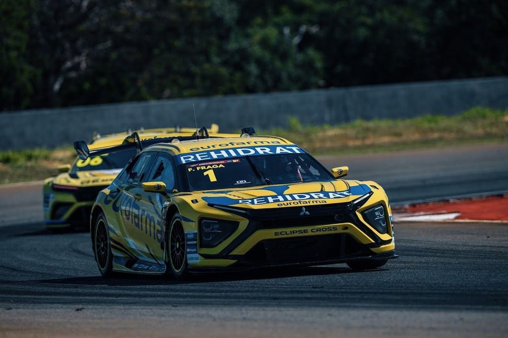 Felipe Fraga celebrando a vitória na etapa de Curvelo da Stock Car