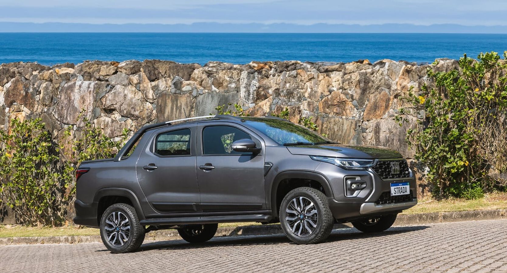 Fiat Strada vendas - Picape Fiat Strada em destaque, representando a liderança em vendas na América do Sul e o sucesso da Fiat Strada vendas no segmento