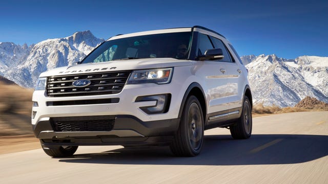 Ford Explorer Sport 2017 em movimento
