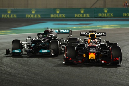 Max Verstappen pilotando Red Bull Racing