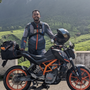 Miniatura de perfil de autor, possivelmente Vishal Venugopal ou Punya Sharma