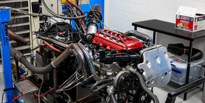 Motor do Corvette C8 em dinamômetro