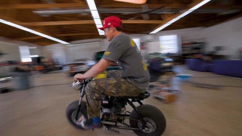Minibike com biela reparada por JB Weld em teste