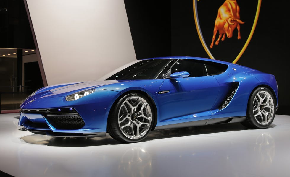 Interior do Lamborghini Lanzador Concept 2029, console central e painel digital