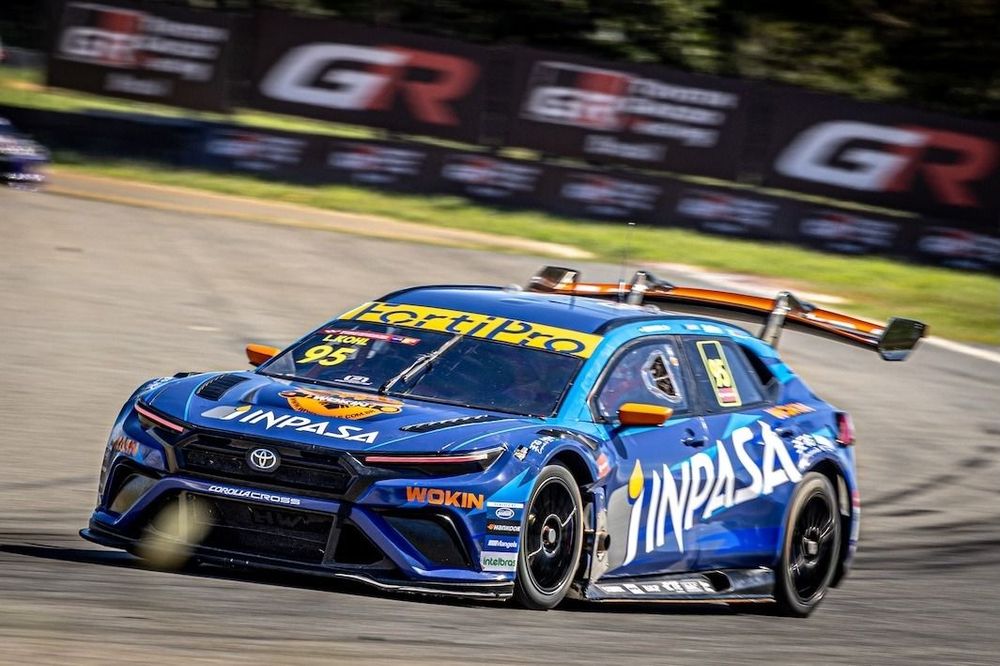 Lucas Kohl no Toyota Corolla Cross #95 em ação na Stock Car