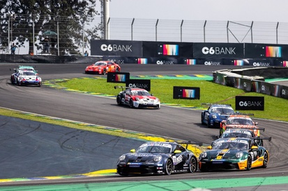 Pódio da Porsche Cup com Marçal Muller