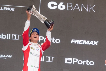 Pipo e Felipe Massa celebrando vitória