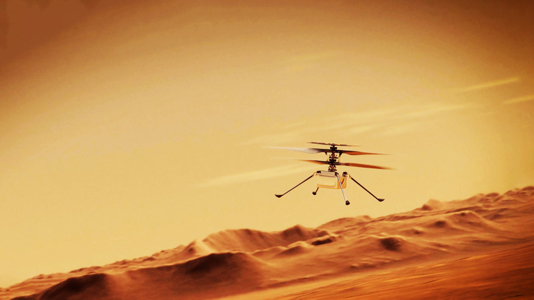 Helicóptero Ingenuity em solo marciano, com o rover Perseverance ao fundo