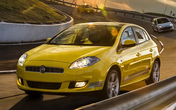 Fiat Bravo Sporting 2013 em destaque, carro esportivo e compacto