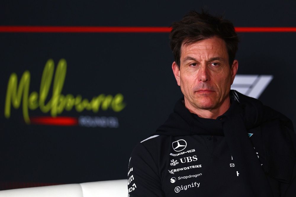 Toto Wolff, chefe da equipe Mercedes, em coletiva.