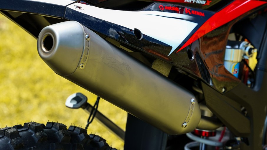 Rodas e pneus Kenda da MXF 300 TSX-R