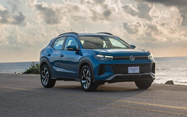 Frente do novo Volkswagen Tera, um SUV de cor branca