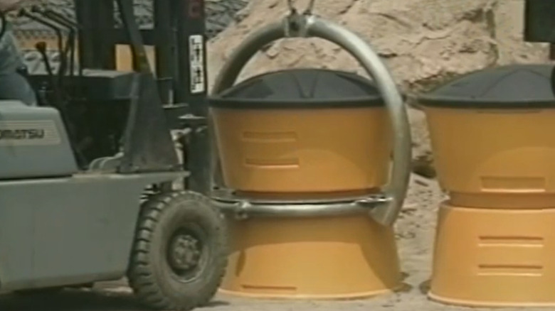 Barris de impacto cheios de água