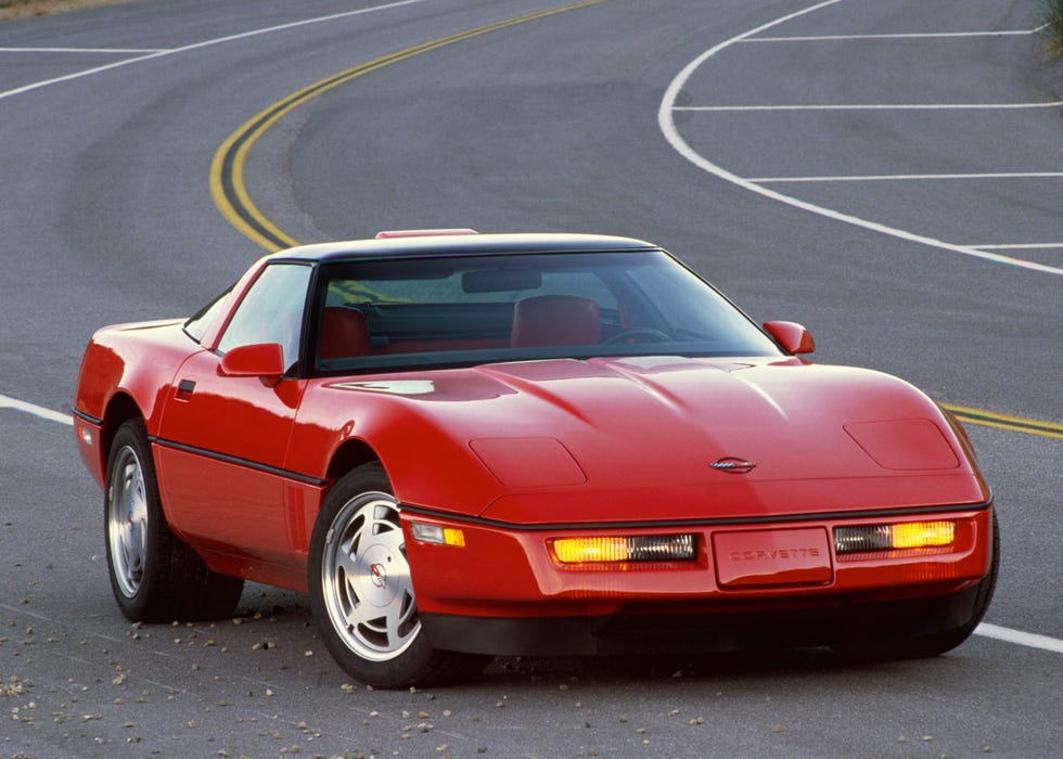 Chevrolet Corvette ZR-1 1990 branco estacionado ao ar livre