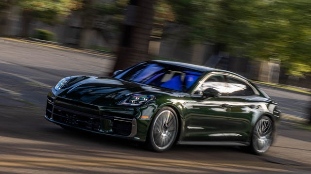 Porsche Panamera Turbo S E-Hybrid 2025