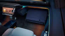 Interior do Renault R-Space Lab com tela OpenR panorâmica