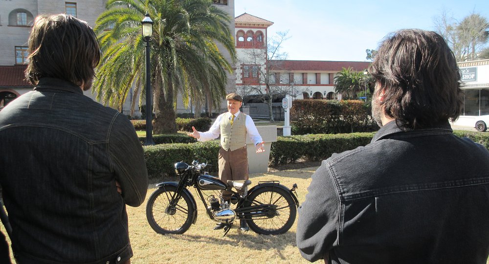 Motocicleta Royal Enfield Flying Flea