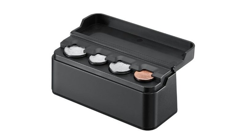 Porta-moedas JOYTUTUS Coin Holder com moedas organizadas em seus compartimentos.