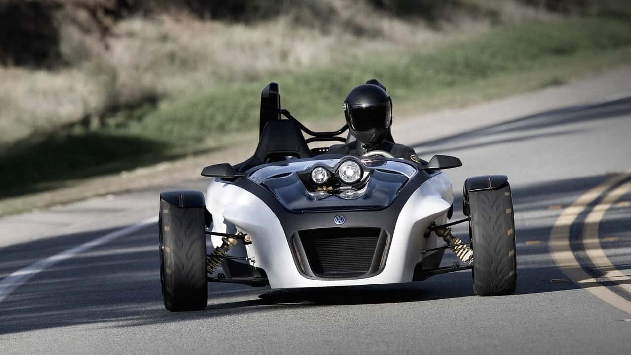 Volkswagen GX3 Concept 2006 em vista frontal-lateral, em cor prata