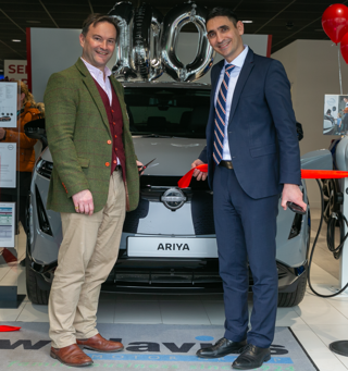 Fachada da concessionária Nissan Rhyl